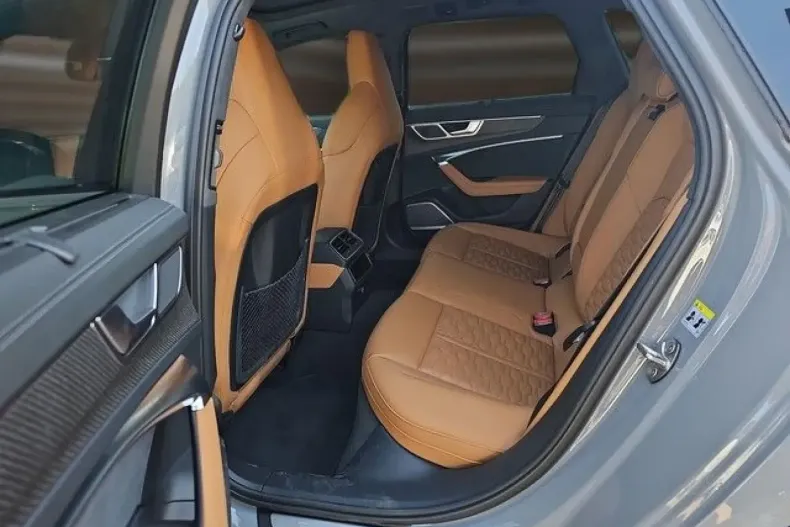 Audi RS6 din 2025 cu 22.500 km - oferta AUD170685 - foto 11