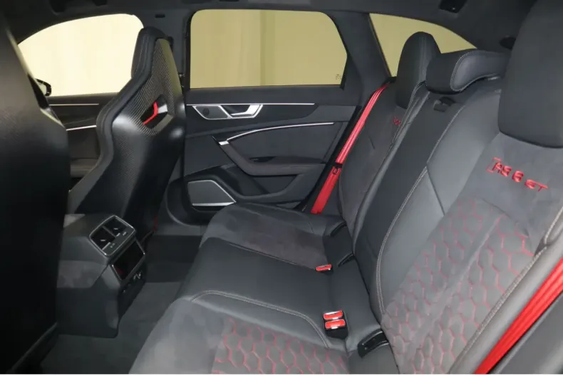 Audi RS6 din 2024 cu 3.904 km - oferta AUD170687 - foto 12