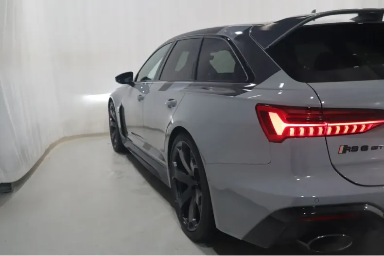 Audi RS6 din 2024 cu 3.904 km - oferta AUD170687 - foto 13