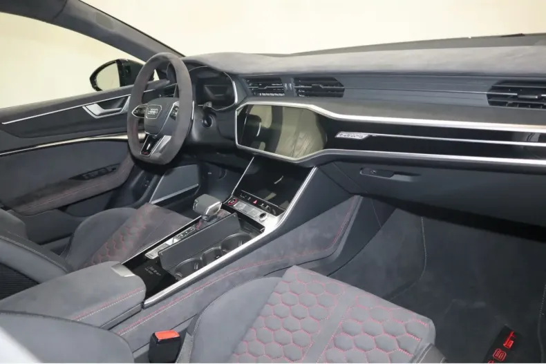 Audi RS6 din 2024 cu 3.904 km - oferta AUD170687 - foto 15