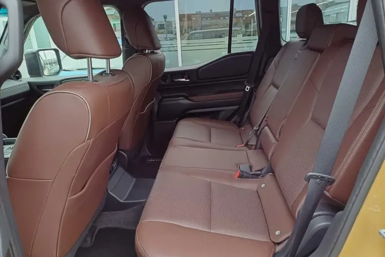 Toyota Land Cruiser din 2024 cu 3.900 km - oferta TOY170691 - foto 8