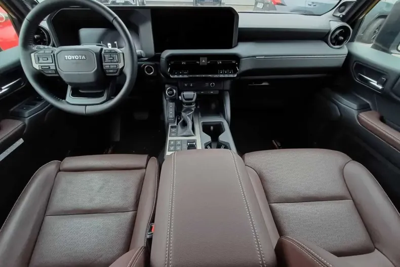 Toyota Land Cruiser din 2024 cu 3.900 km - oferta TOY170691 - foto 9