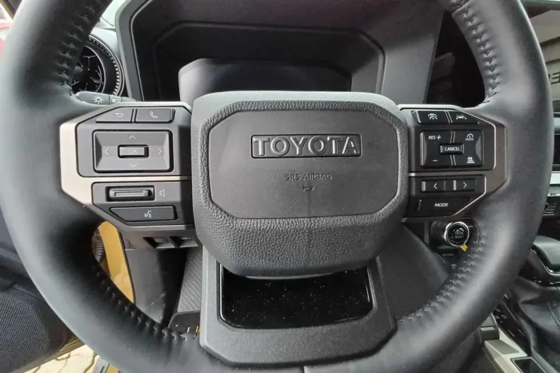 Toyota Land Cruiser din 2024 cu 3.900 km - oferta TOY170691 - foto 13