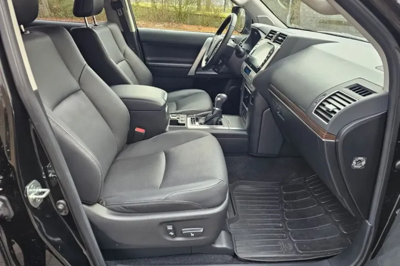 Toyota Land Cruiser din 2024 cu 31.900 km - oferta TOY170703 - foto 9