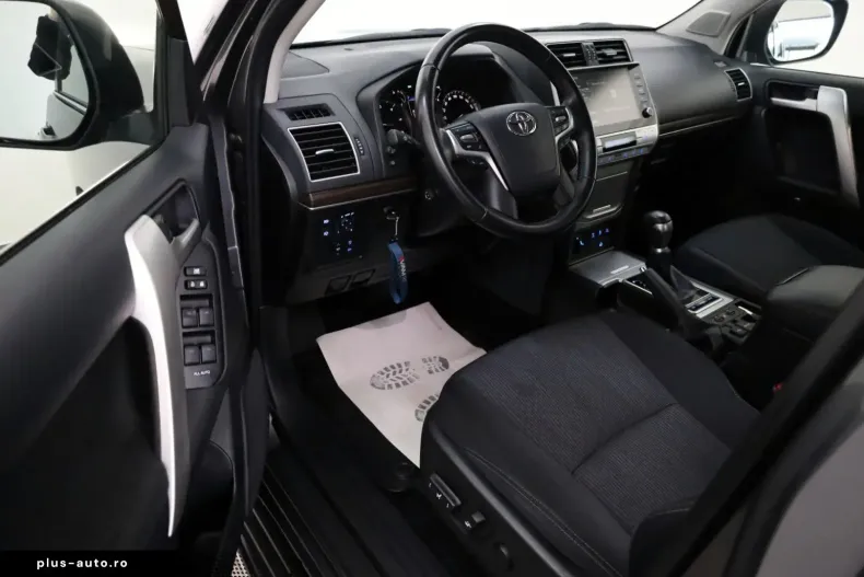 Toyota Land Cruiser din 2023 cu 58.750 km - oferta TOY170706 - foto 8