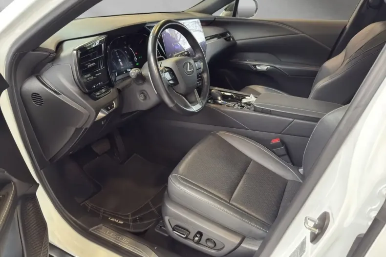 Lexus RX 450 din 2024 cu 23.824 km - oferta LEX170710 - foto 9