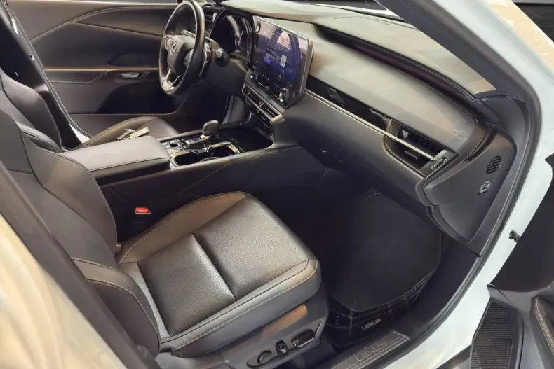 Lexus RX 450 din 2024 cu 23.824 km - oferta LEX170710 - foto 18