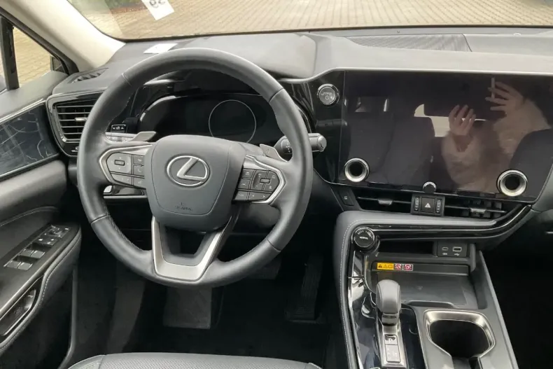 Lexus NX 350h din 2024 cu 14.175 km - oferta LEX170718 - foto 10