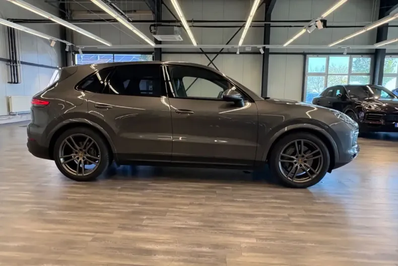 Porsche Cayenne din 2022 cu 70.800 km - oferta POR170720 - foto 2