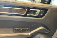 Porsche Cayenne din 2022 cu 70.800 km - oferta POR170720 - foto 12