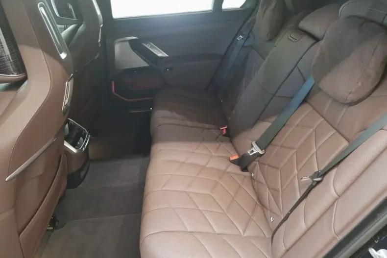 BMW i7 din 2024 cu 55.039 km - oferta BMW170773 - foto 8