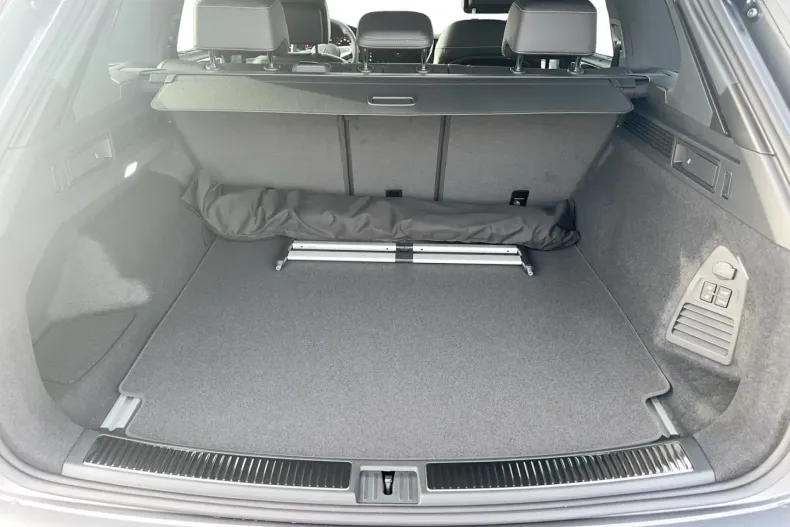 Volkswagen Touareg din 2025 cu 9.285 km - oferta VOL170779 - foto 12