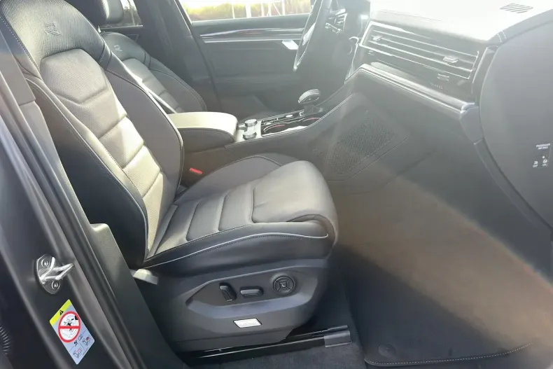 Volkswagen Touareg din 2025 cu 9.285 km - oferta VOL170779 - foto 13