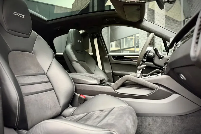 Porsche Cayenne din 2022 cu 78.690 km - oferta POR170783 - foto 8