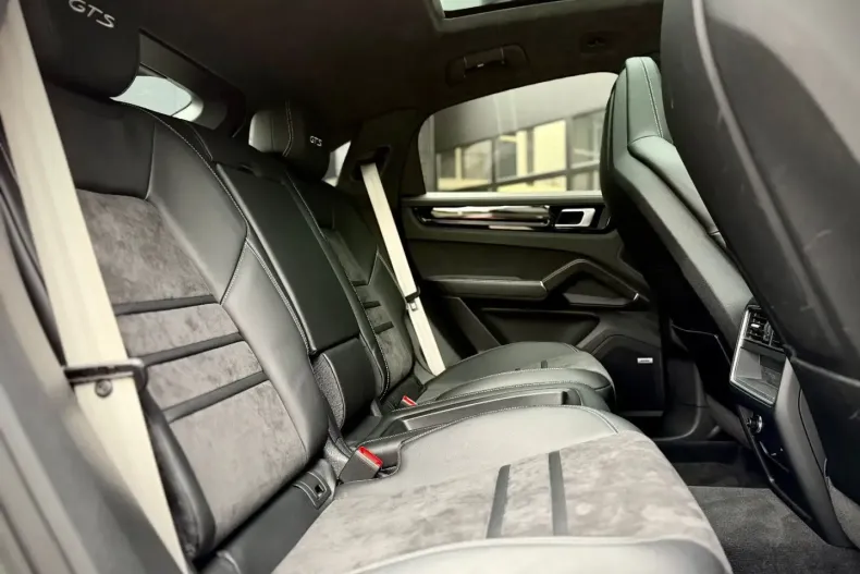 Porsche Cayenne din 2022 cu 78.690 km - oferta POR170783 - foto 13