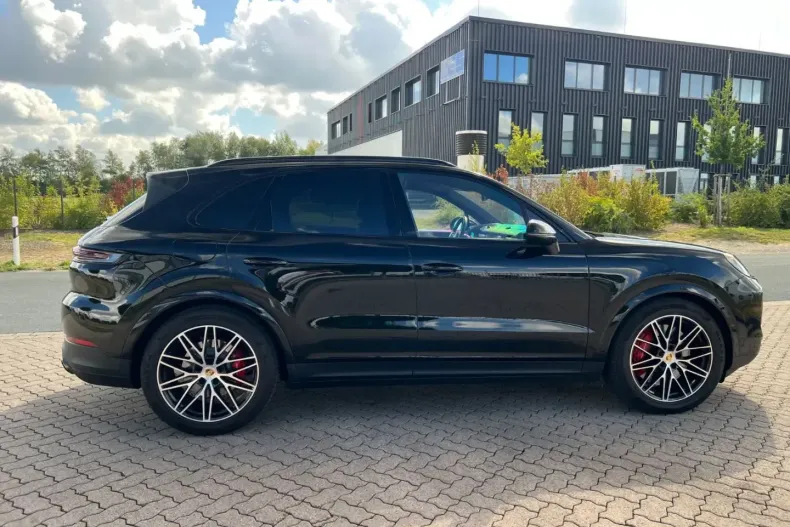 Porsche Cayenne din 2024 cu 22.201 km - oferta POR170787 - foto 6