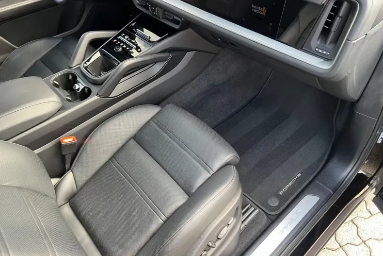 Porsche Cayenne din 2024 cu 22.201 km - oferta POR170787 - foto 21