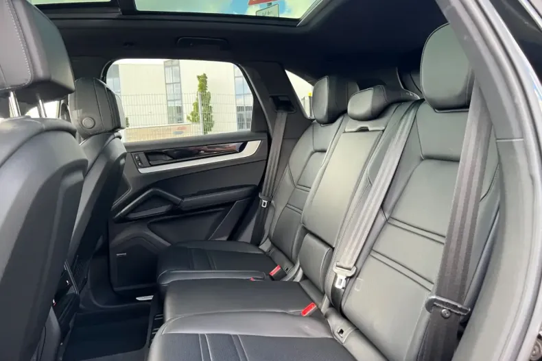 Porsche Cayenne din 2024 cu 22.201 km - oferta POR170787 - foto 25