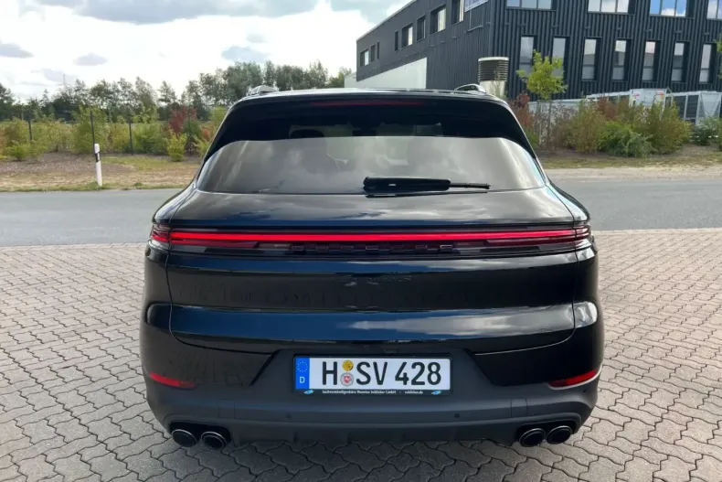 Porsche Cayenne din 2024 cu 22.201 km - oferta POR170787 - foto 30