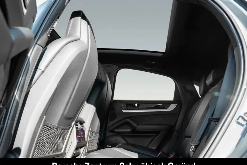 Porsche Cayenne din 2024 cu 26.900 km - oferta POR170788 - foto 9