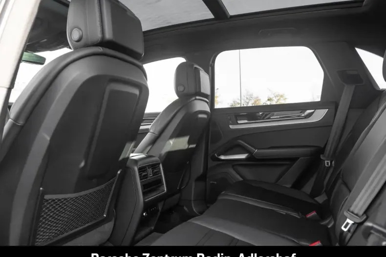 Porsche Cayenne din 2024 cu 27.130 km - oferta POR170790 - foto 7