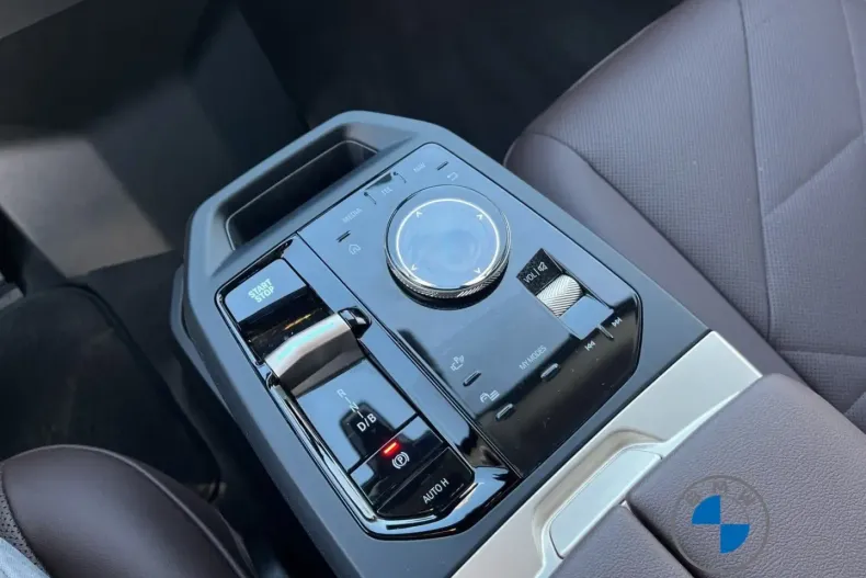 BMW iX din 2024 cu 8.760 km - oferta BMW170792 - foto 14