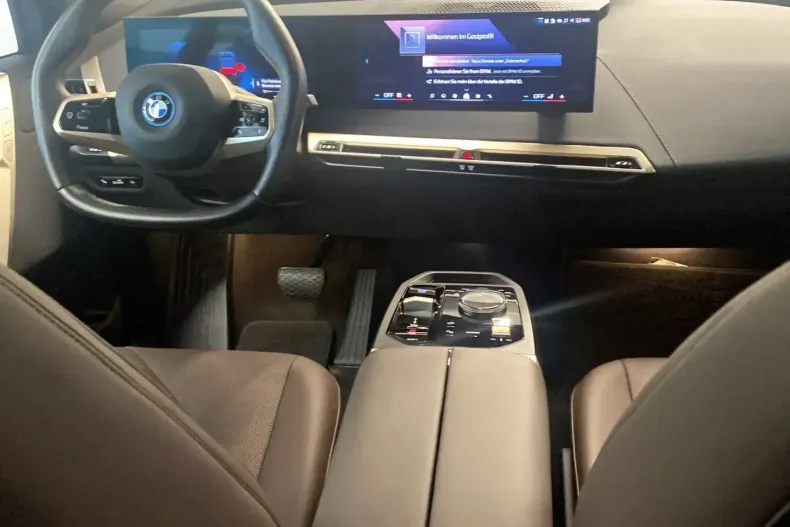 BMW iX din 2024 cu 43.600 km - oferta BMW170795 - foto 4