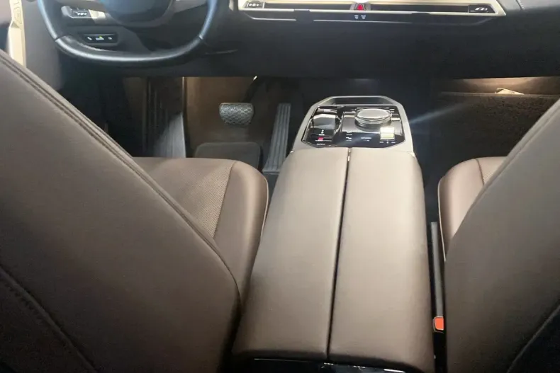 BMW iX din 2024 cu 43.600 km - oferta BMW170795 - foto 13