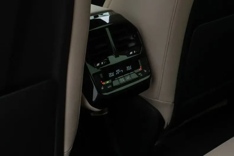 BMW iX din 2024 cu 19.438 km - oferta BMW170797 - foto 28