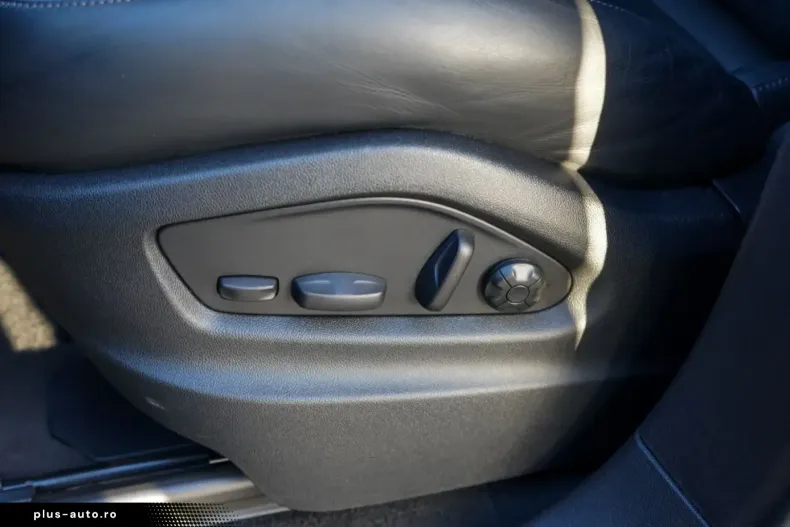 Porsche Cayenne din 2024 cu 41.370 km - oferta POR170809 - foto 37