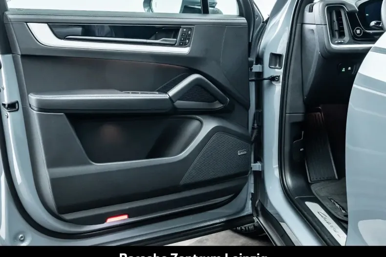 Porsche Cayenne din 2024 cu 20.370 km - oferta POR170820 - foto 21