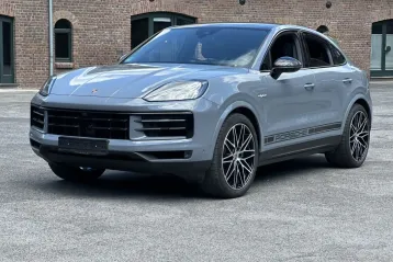 Porsche Cayenne din 2023 - oferta POR170823