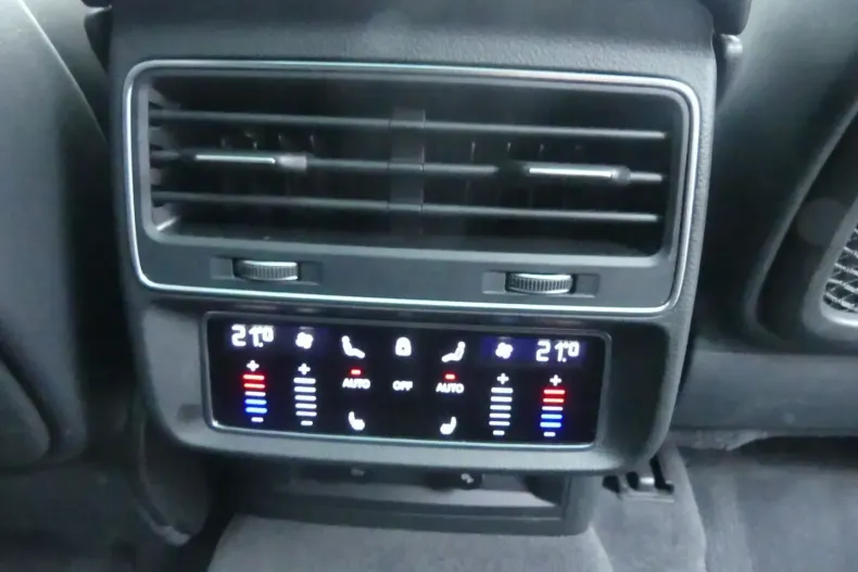 Audi Q8 din 2023 cu 45.091 km - oferta AUD170832 - foto 10