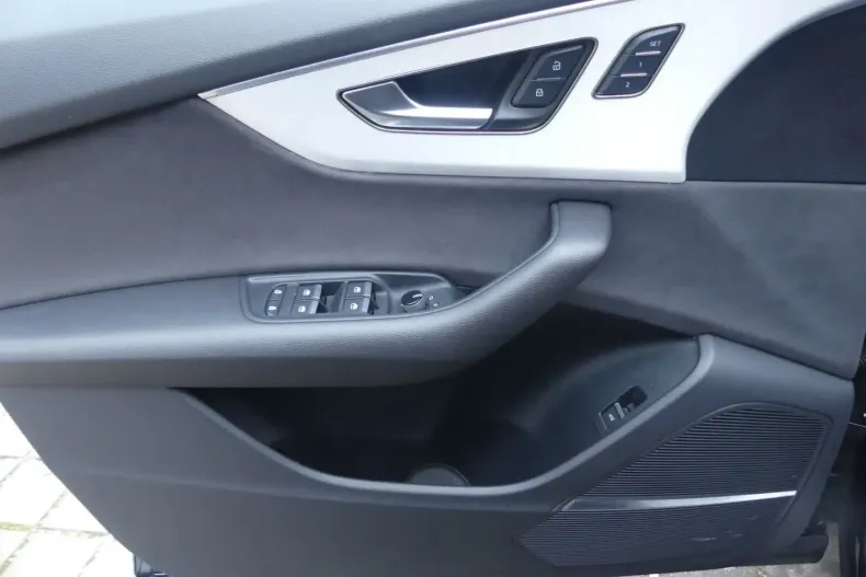 Audi Q8 din 2023 cu 45.091 km - oferta AUD170832 - foto 26