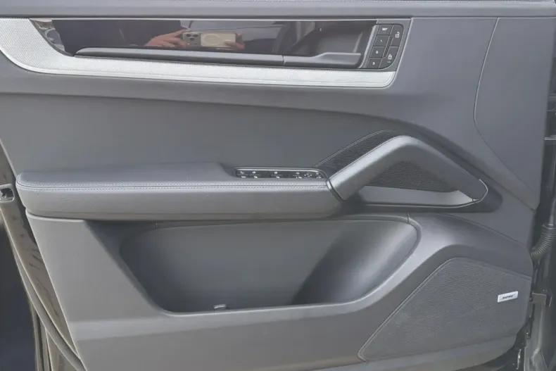 Porsche Cayenne din 2024 cu 32.600 km - oferta POR170842 - foto 23