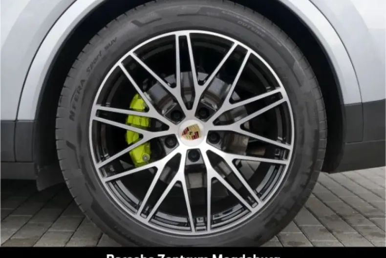 Porsche Cayenne din 2024 cu 23.169 km - oferta POR170850 - foto 12