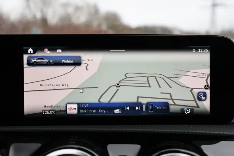 Mercedes-Benz CLA 200 din 2024 cu 13.611 km - oferta MER170855 - foto 9