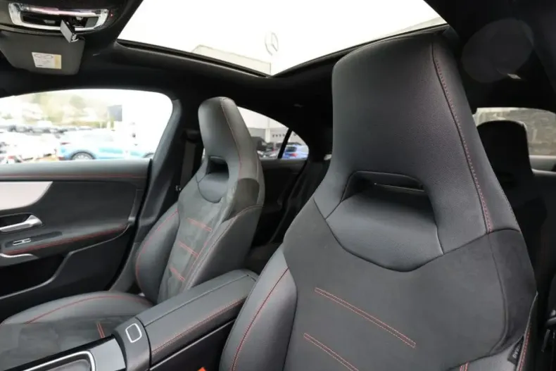 Mercedes-Benz CLA 200 din 2024 cu 13.611 km - oferta MER170855 - foto 22