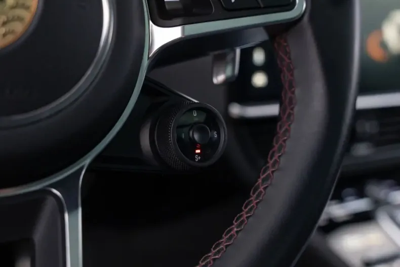 Porsche Cayenne din 2023 cu 70.300 km - oferta POR170857 - foto 38