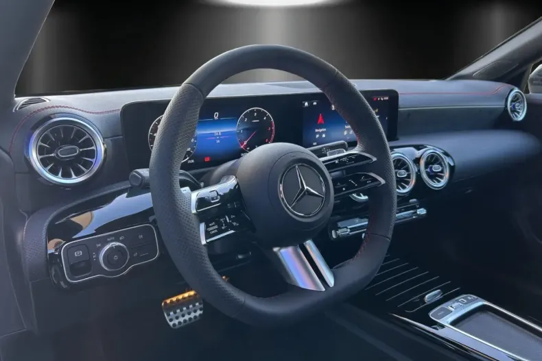 Mercedes-Benz CLA 220 din 2025 cu 15.000 km - oferta MER170860 - foto 8