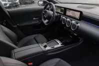 Mercedes-Benz CLA 220 din 2024 cu 14.966 km - oferta MER170861 - foto 3