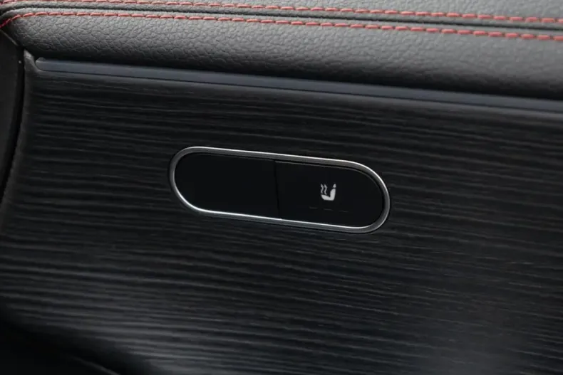 Mercedes-Benz CLA 220 din 2024 cu 14.966 km - oferta MER170861 - foto 9