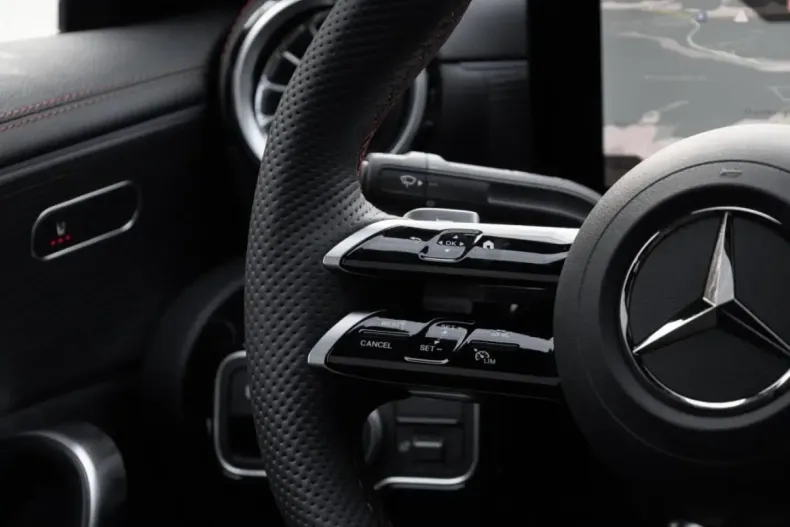 Mercedes-Benz CLA 220 din 2024 cu 14.966 km - oferta MER170861 - foto 13