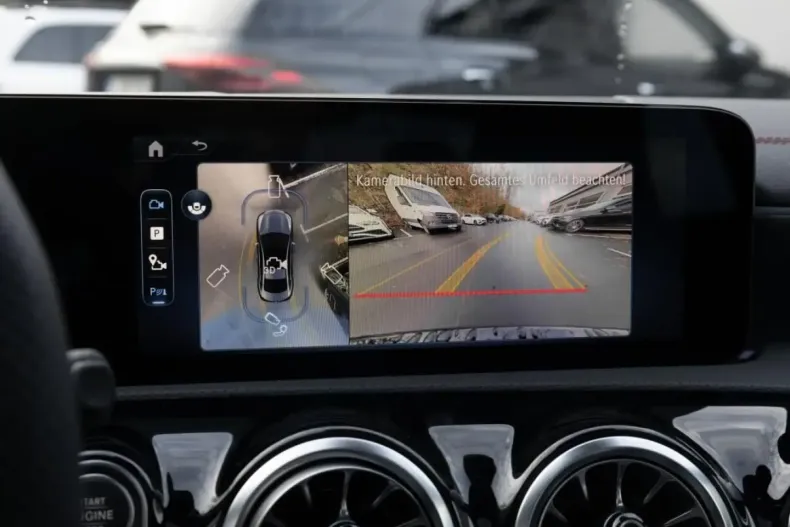 Mercedes-Benz CLA 220 din 2024 cu 14.966 km - oferta MER170861 - foto 18