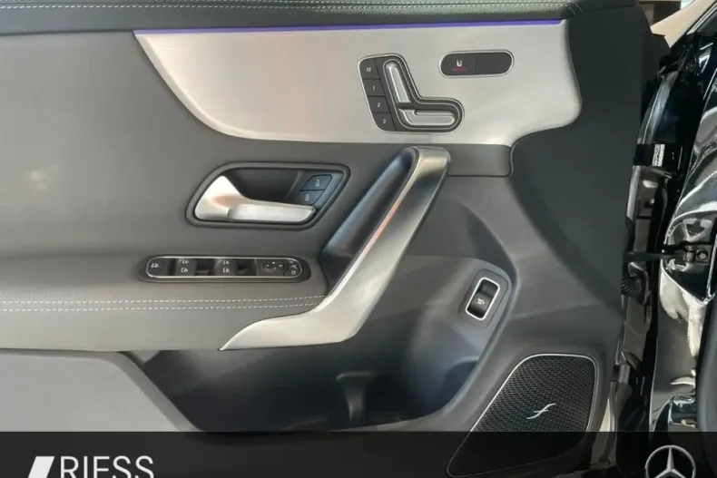 Mercedes-Benz CLA 220 din 2025 cu 9.151 km - oferta MER170862 - foto 3