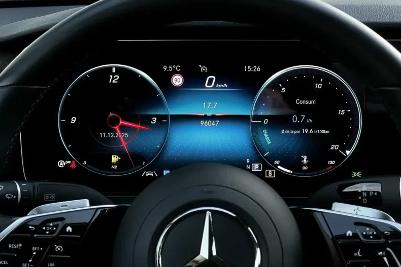 Mercedes-Benz E 200 din 2022 cu 96.047 km - oferta MER170866 - foto 19