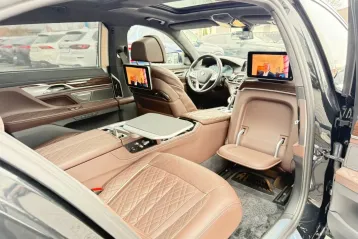 BMW 750 din 2022 - oferta BMW170867