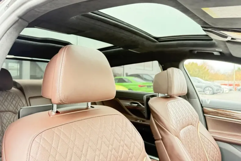 BMW 750 din 2022 cu 99.899 km - oferta BMW170867 - foto 40