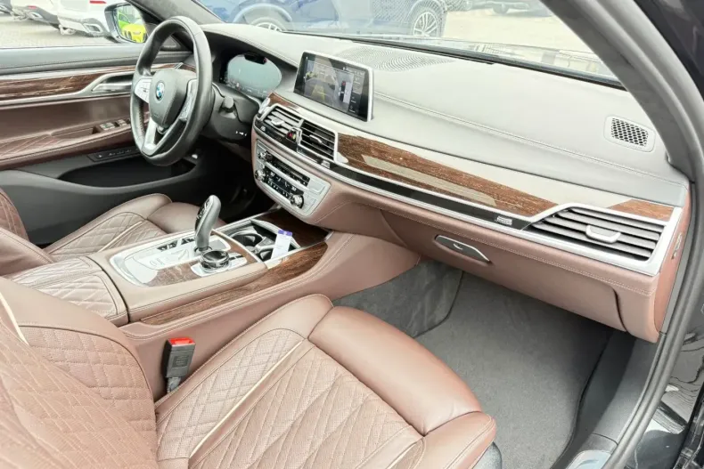 BMW 750 din 2022 cu 99.899 km - oferta BMW170867 - foto 41