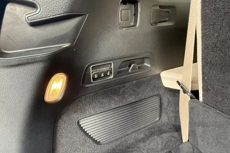 Mercedes-Benz GLS 450 din 2023 cu 20.000 km - oferta MER170868 - foto 27